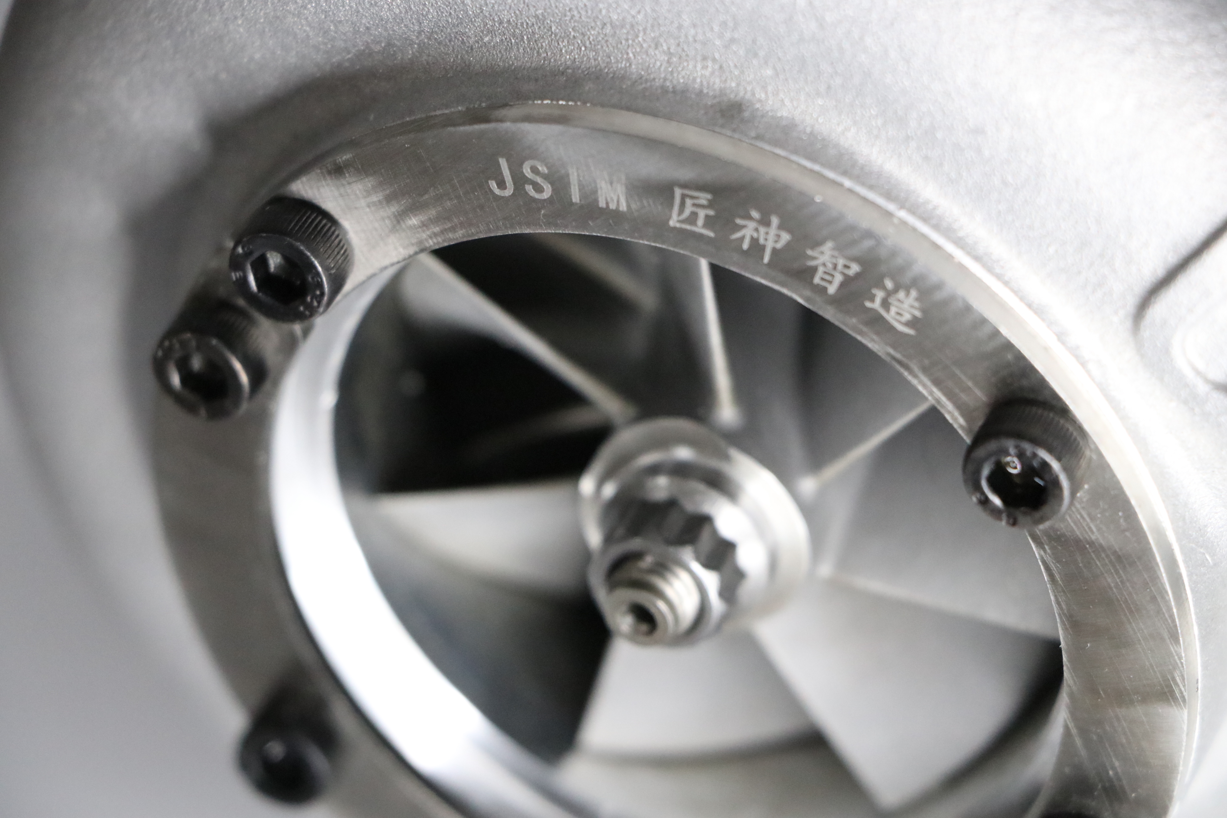 10款普拉多2700动力真实感受,中东版普拉多2700和中规版动力