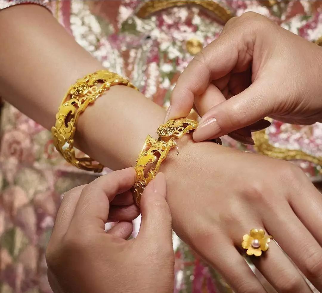 结婚三金都买些什么 (结婚三金都包含什么一定要买吗)