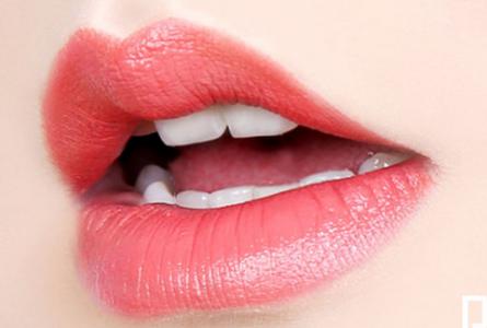 最适合春夏的口红显白又显嫩,黄皮口红显白春夏