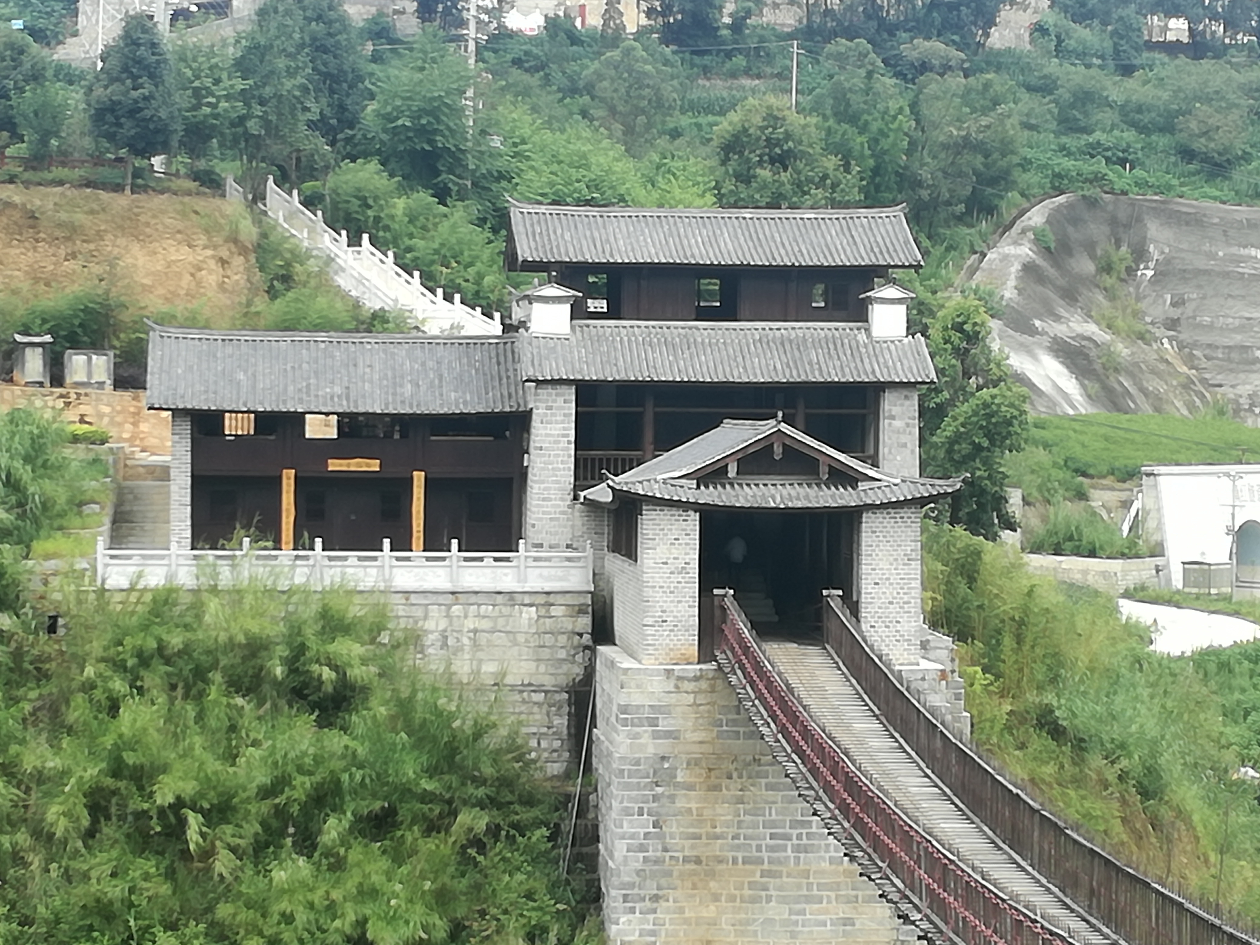 游玩凤庆,临沧市凤庆县景点青龙桥