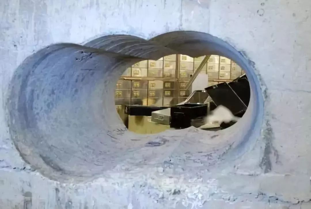 几十件天价珠宝被盗,震惊世界的珠宝盗窃案