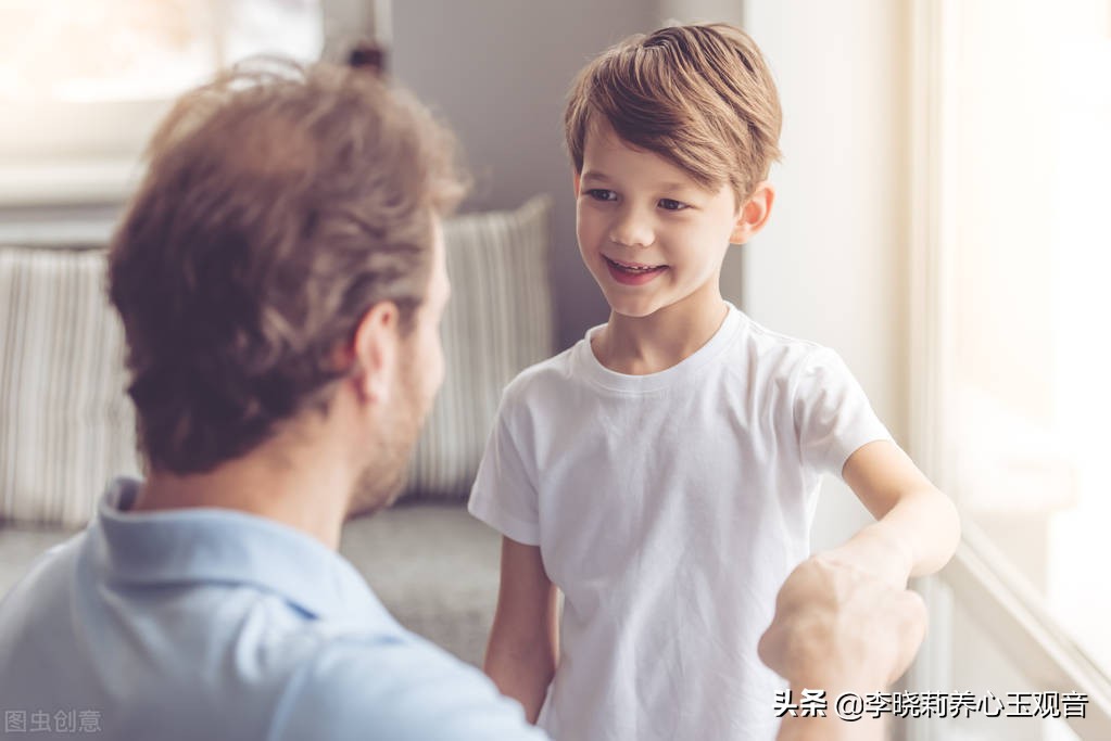 孩子自闭不愿沟通怎么办,父母如何与有轻微自闭的孩子沟通