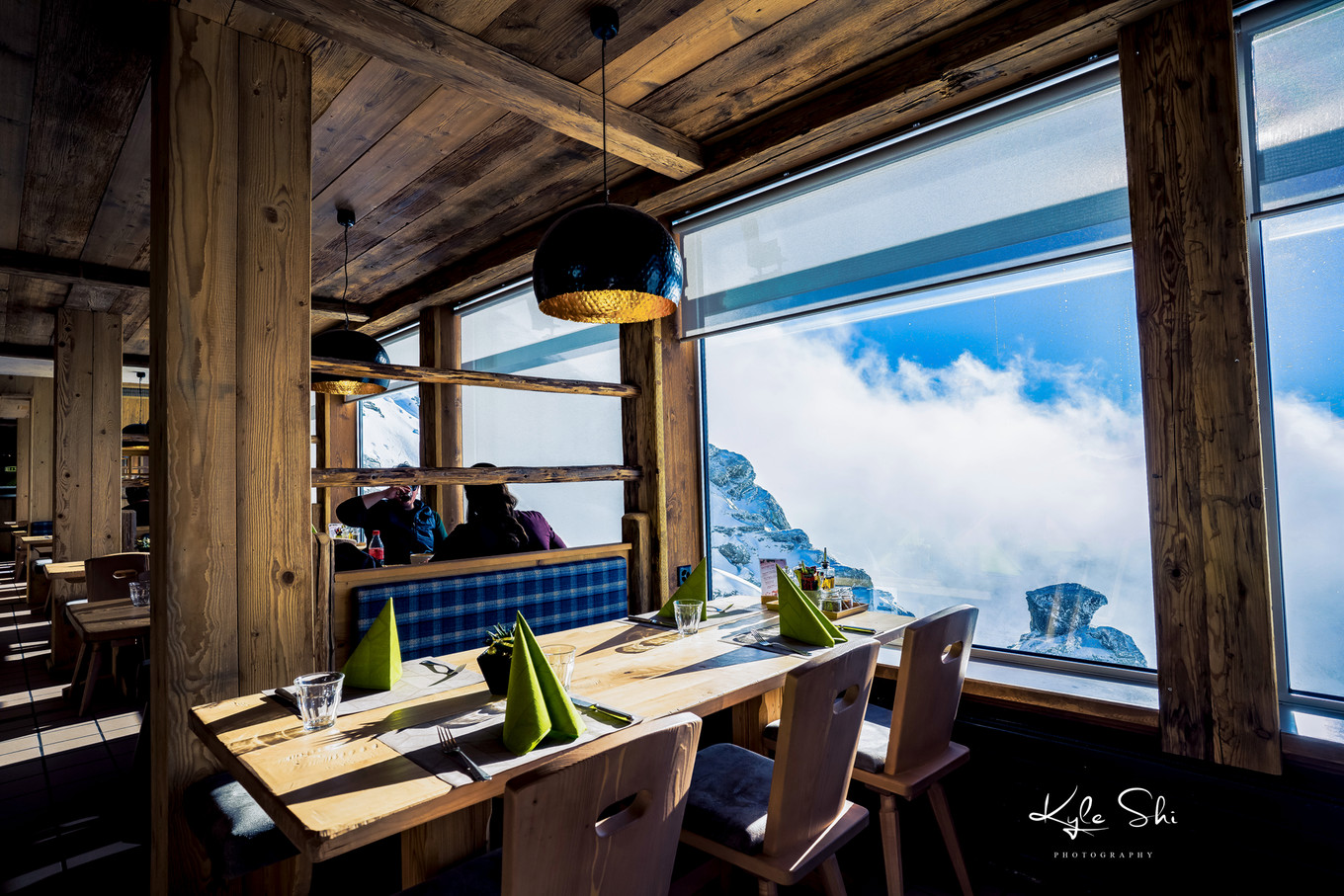 瑞士高山滑雪上演惊险与刺激,瑞士滑雪的真实感受