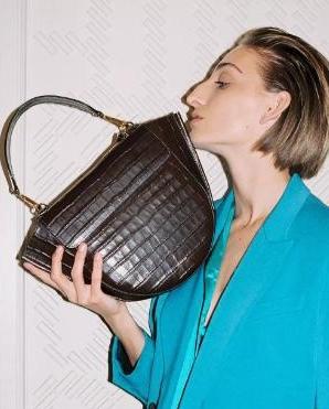 这段时间最流行的包包推荐,今年春夏必买的4款包包