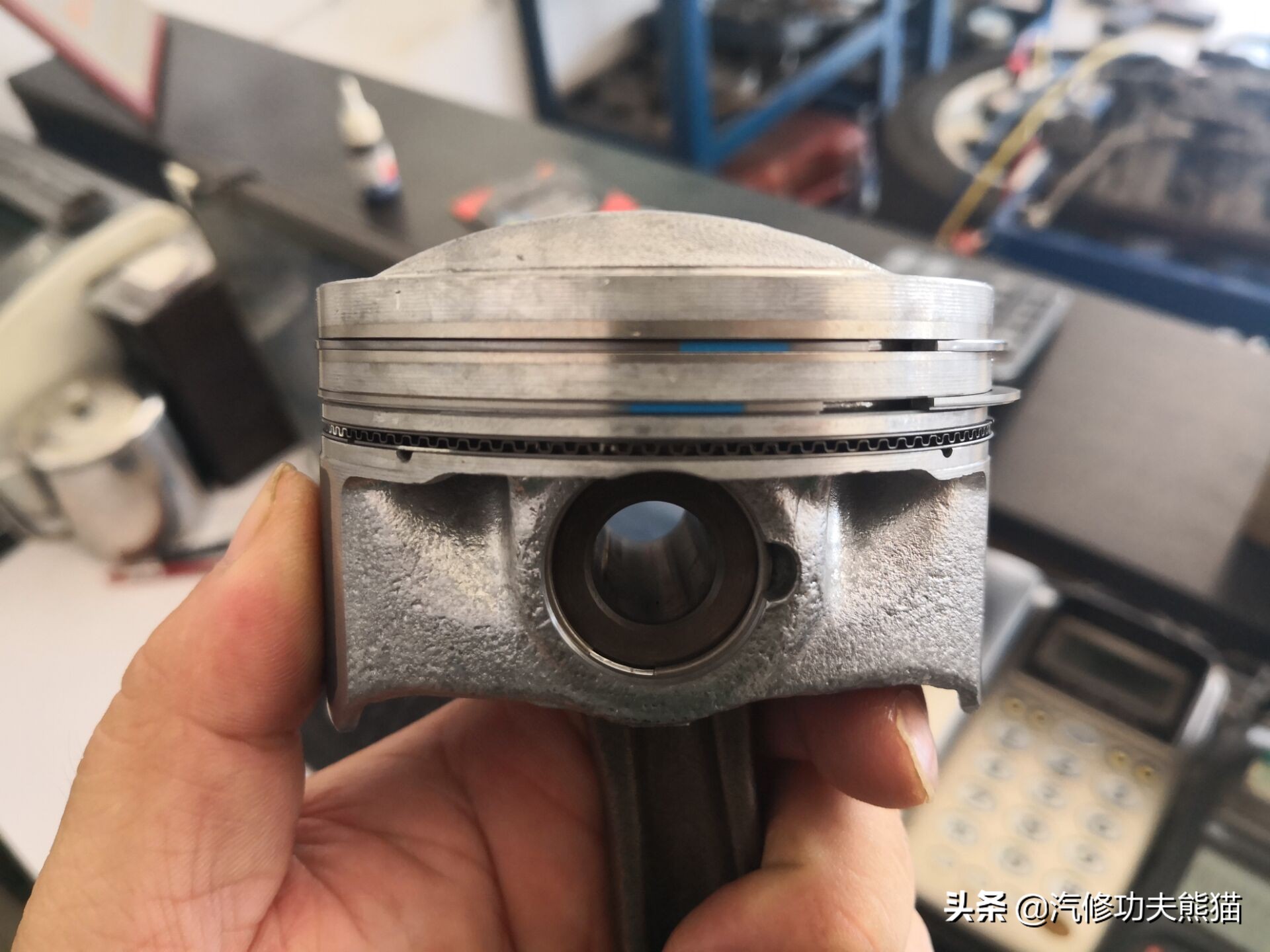 2017款途观丝绸之路1.8t烧机油吗,途观2015款1.8t四驱豪华版烧机油