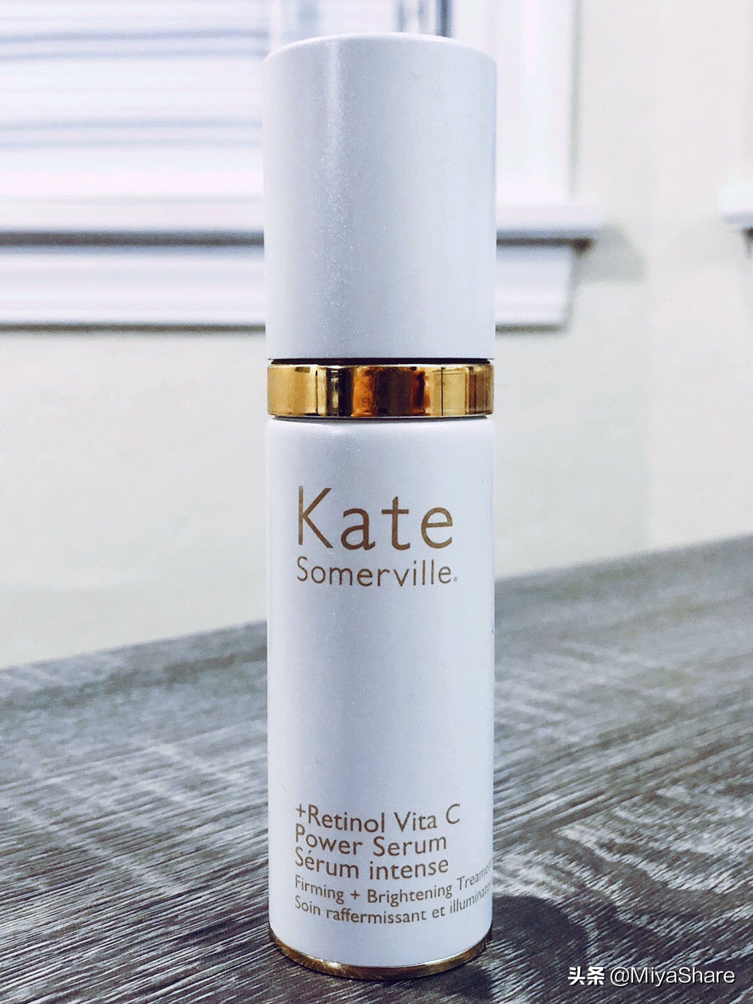 倩碧紫光瓶精华和小棕瓶哪个好用,买精华