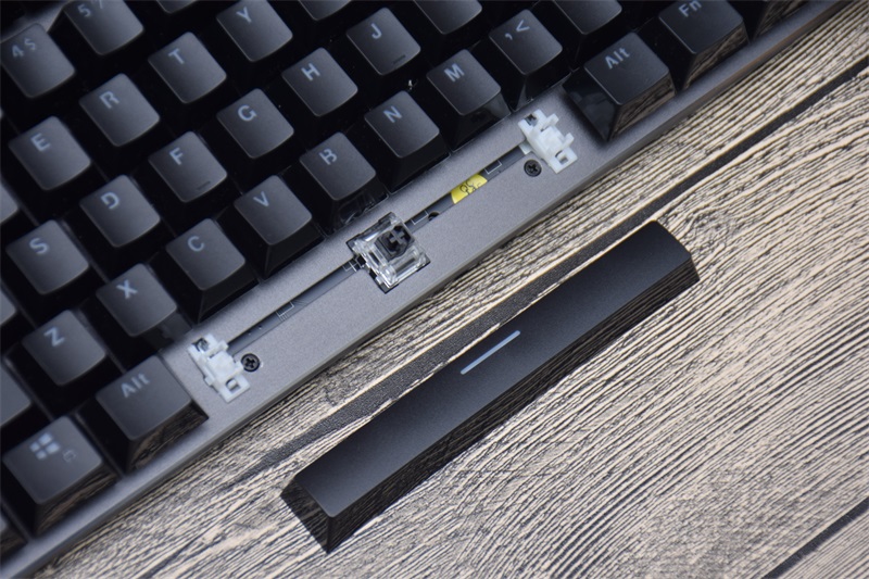 《胜利的曙光》,富勒破晓之神换键盘几个键失灵了