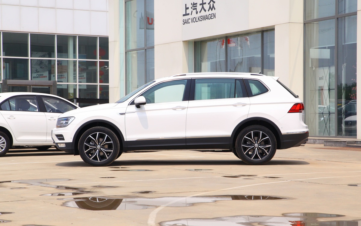 从21.88万跌至16.48万,途观L成降价王,果断放弃奇骏CR-V