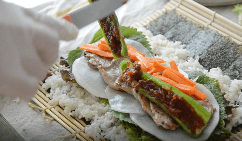 紫菜包饭教程在此,紫菜包饭怎么吃最好