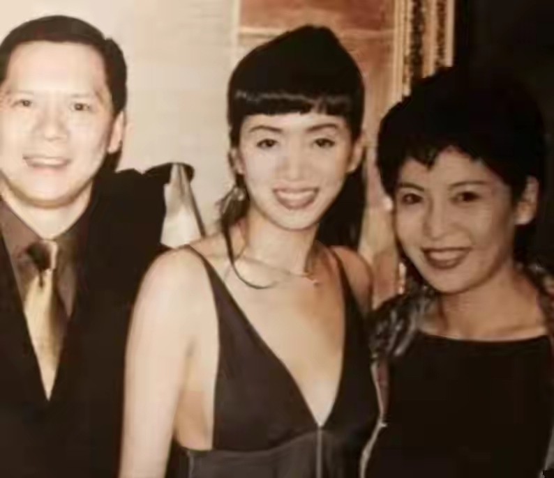 澳门教父崩牙驹视频,澳门何鸿燊和崩牙驹