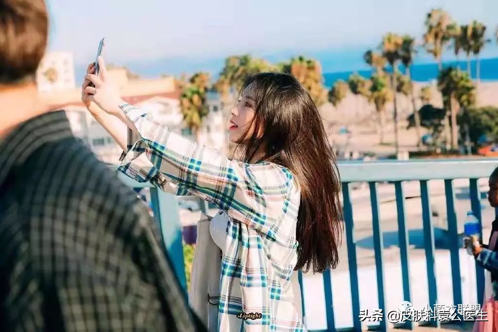 脱发严重但是头发还是很浓密,脱发头发油腻怎么办