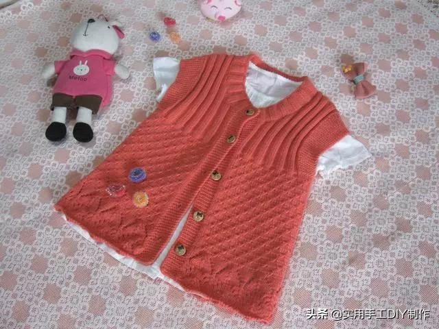 女士开衫背心毛衣款式图解,织鸡心领背心毛衣教程与图解