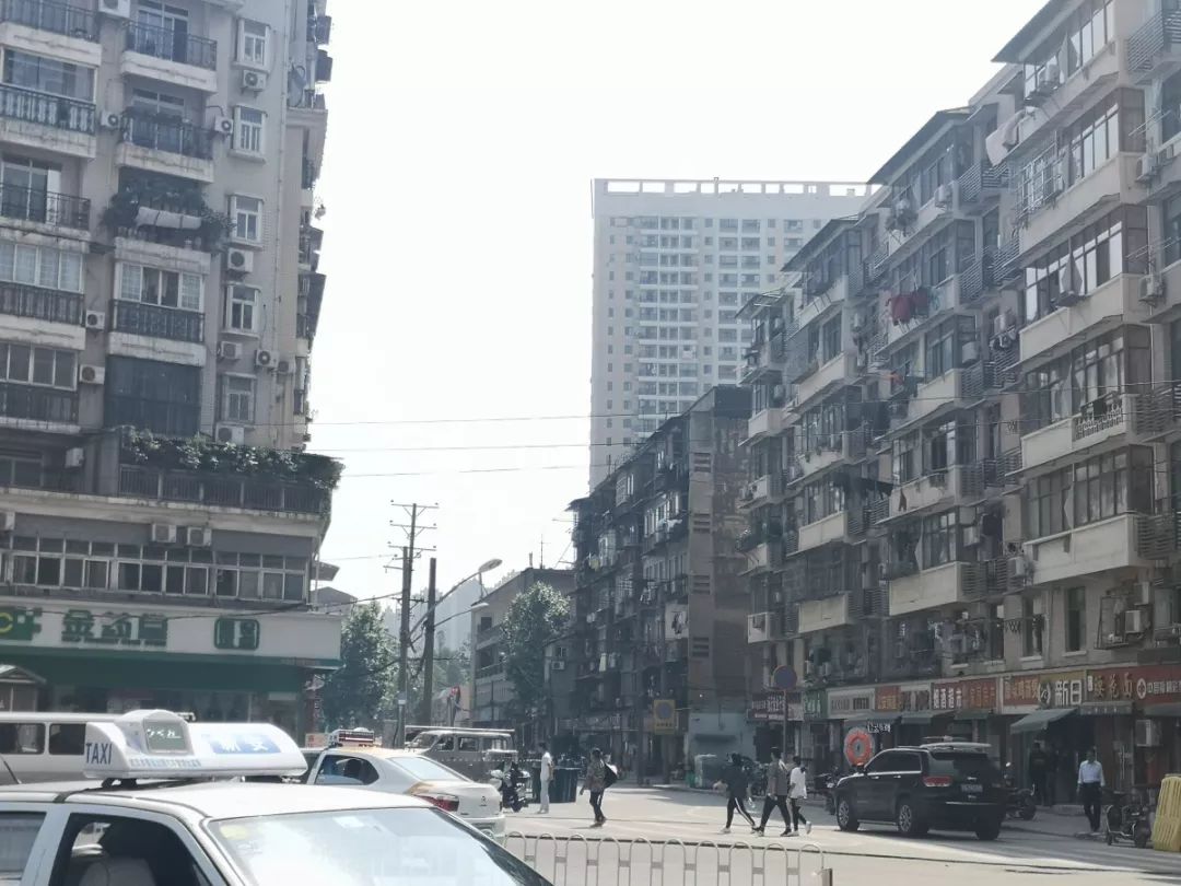 有钱住城市没钱住农村,农村没人居住的房子拆了赔多少钱