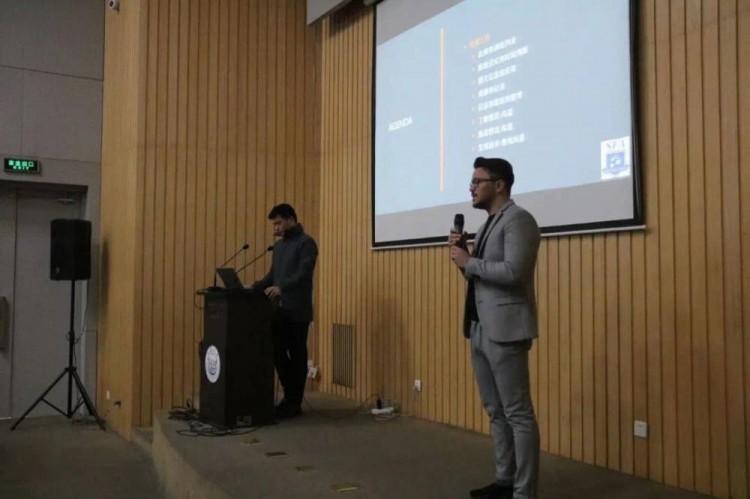 上海足协闹笑话了！被足球*子骗**成功忽悠，成足协培训班座上宾