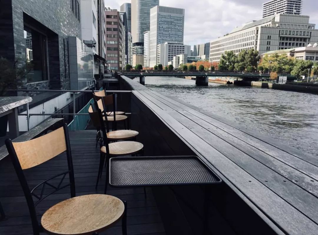 看惯了千篇一律,看惯了千篇一律的风景