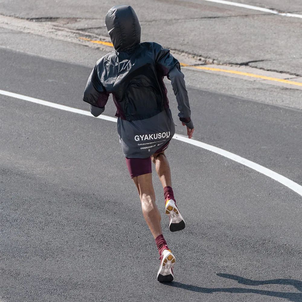 健身穿的紧身短裤有什么用,运动健身短裤和平时短裤区别