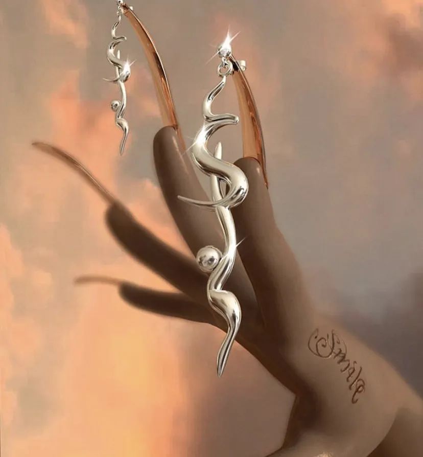 珍珠耳钉优雅永不过时,经典大方的耳钉