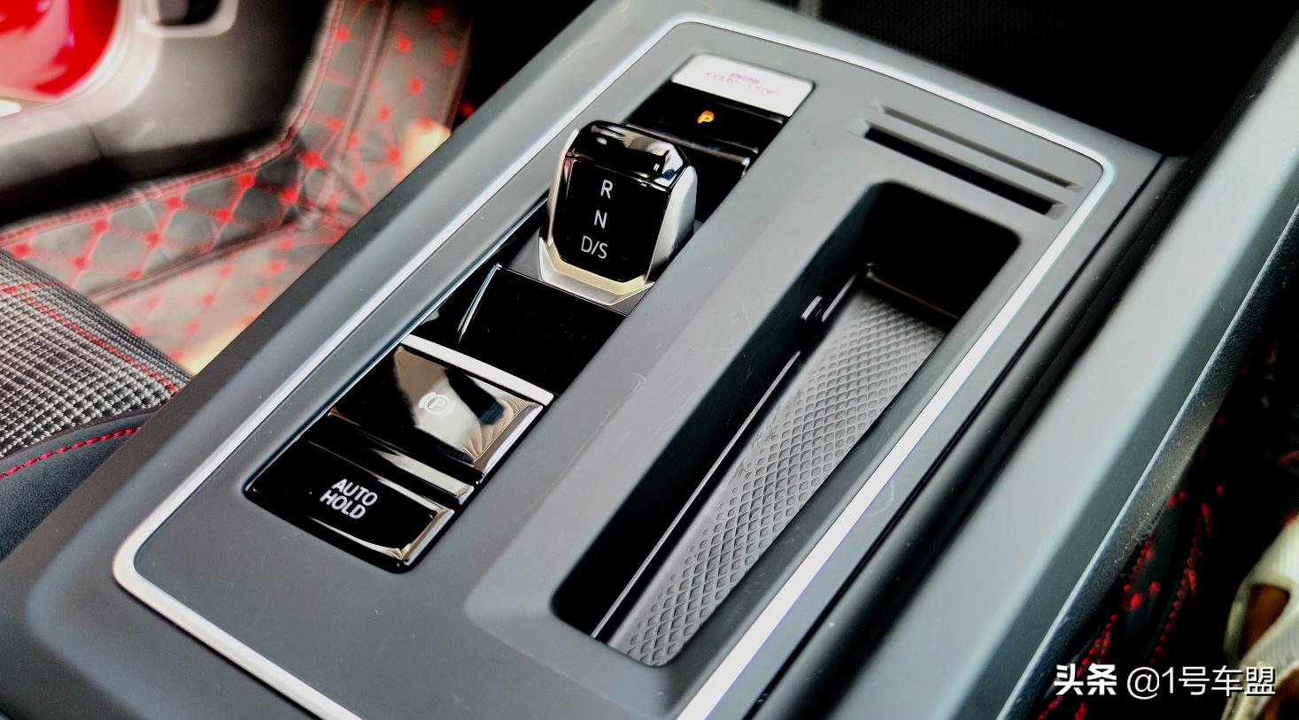 试驾高尔夫gti2021,高尔夫gti赛道狂飙