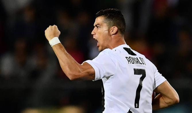 足球历史最强7号c罗,史上最伟大运动员c罗