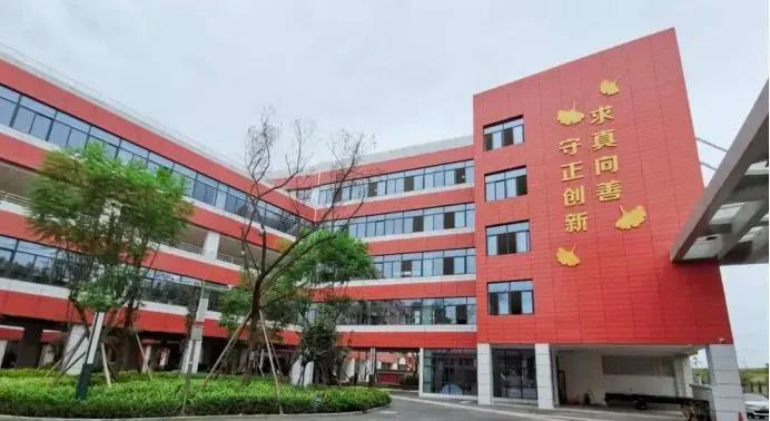 颜值冲锋，实力断后！一大批新学校曝光，太“刷脸”了