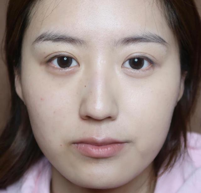 阿玛尼3.25和4.5权力粉底液测评,遮瑕提亮水光粉底液测评