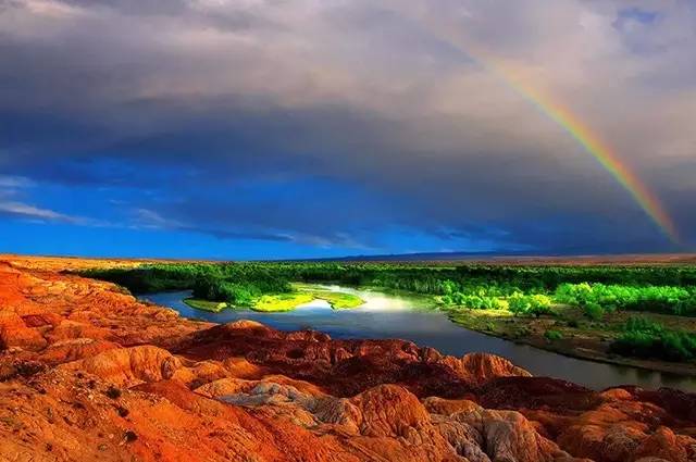 阿勒泰秋天有多美,秋天的新疆阿勒泰太美