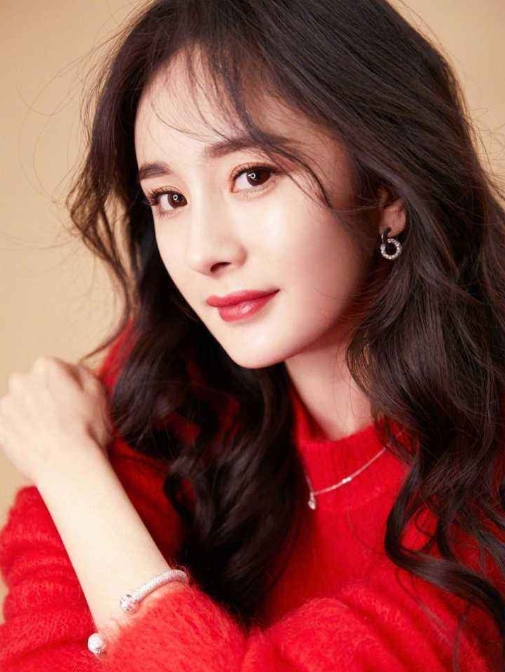 杨紫蔻驰代言到期了吗,杨紫为什么要接蔻驰的代言