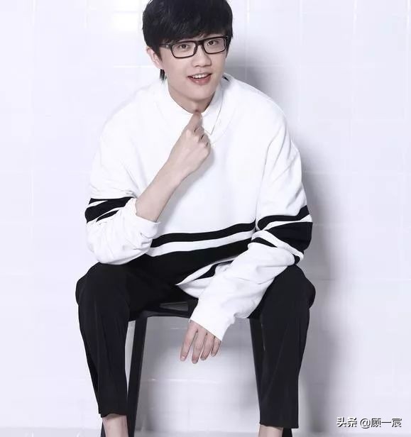 许嵩顶级音乐人,许嵩从出道到现在每年一首歌