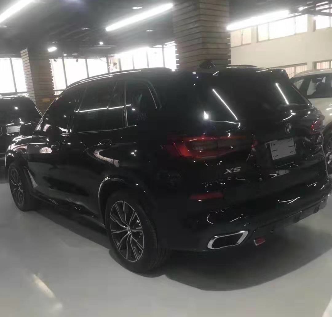 20款宝马x5顶配灰色,20款宝马x5分几个配置