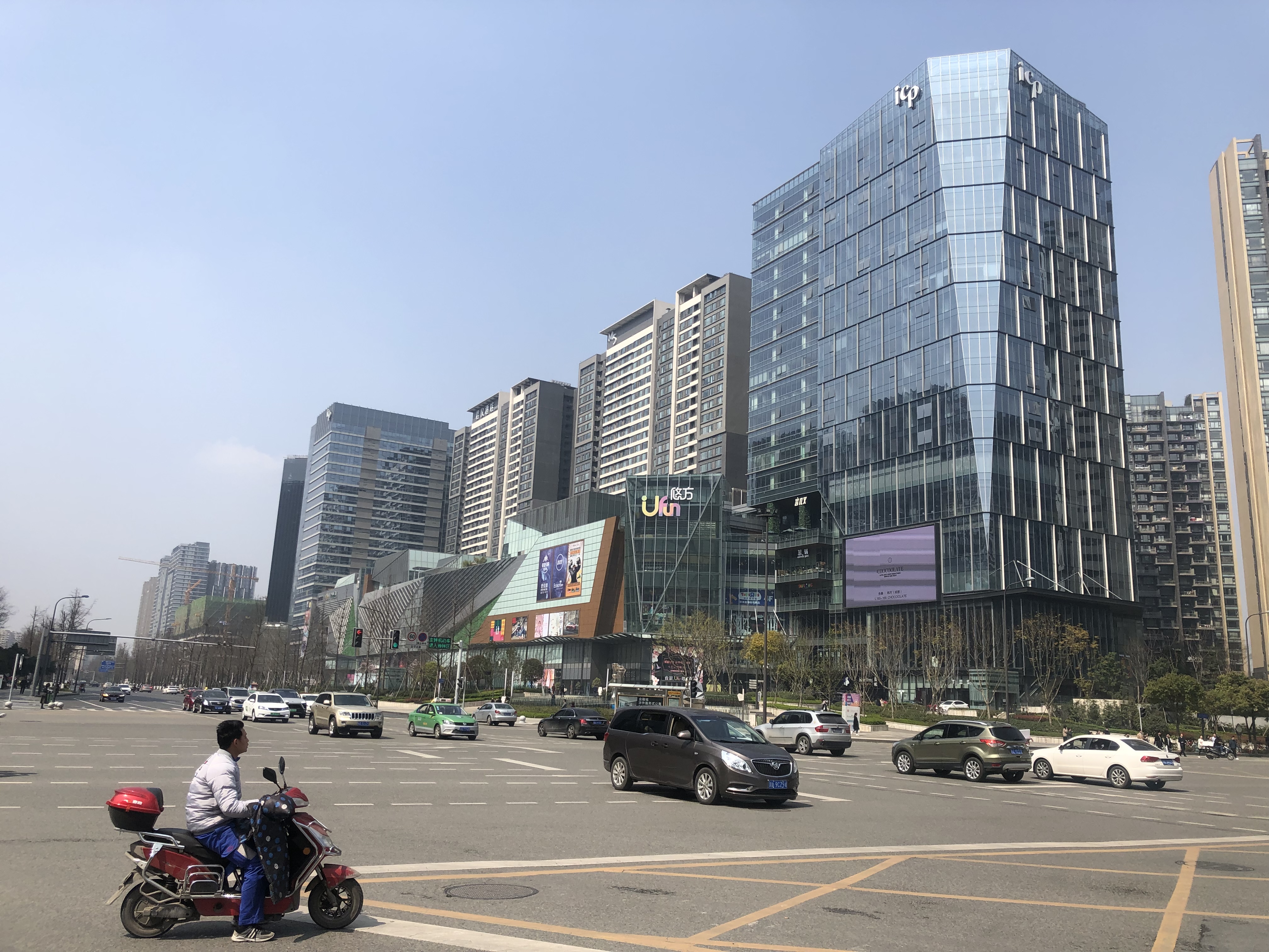 中海国际中心:成都996一条街?