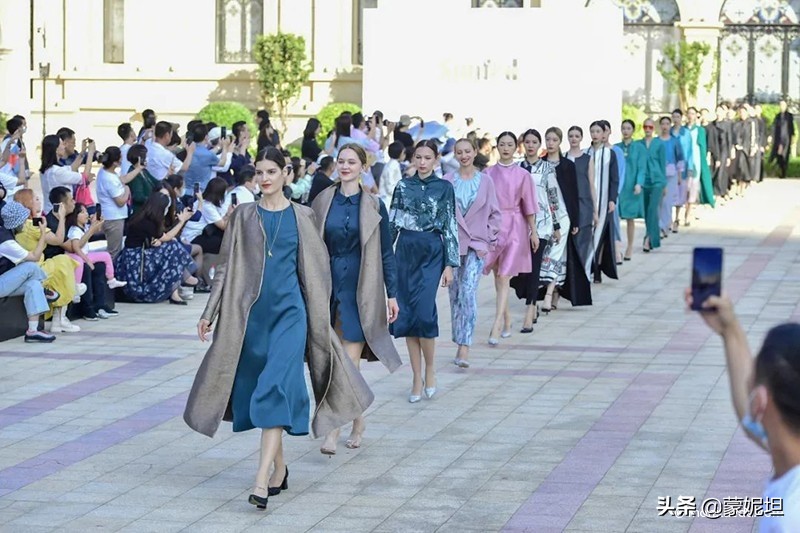 时光轮转蓦然回首，蒙妮坦学院与大连时装周携手20周年