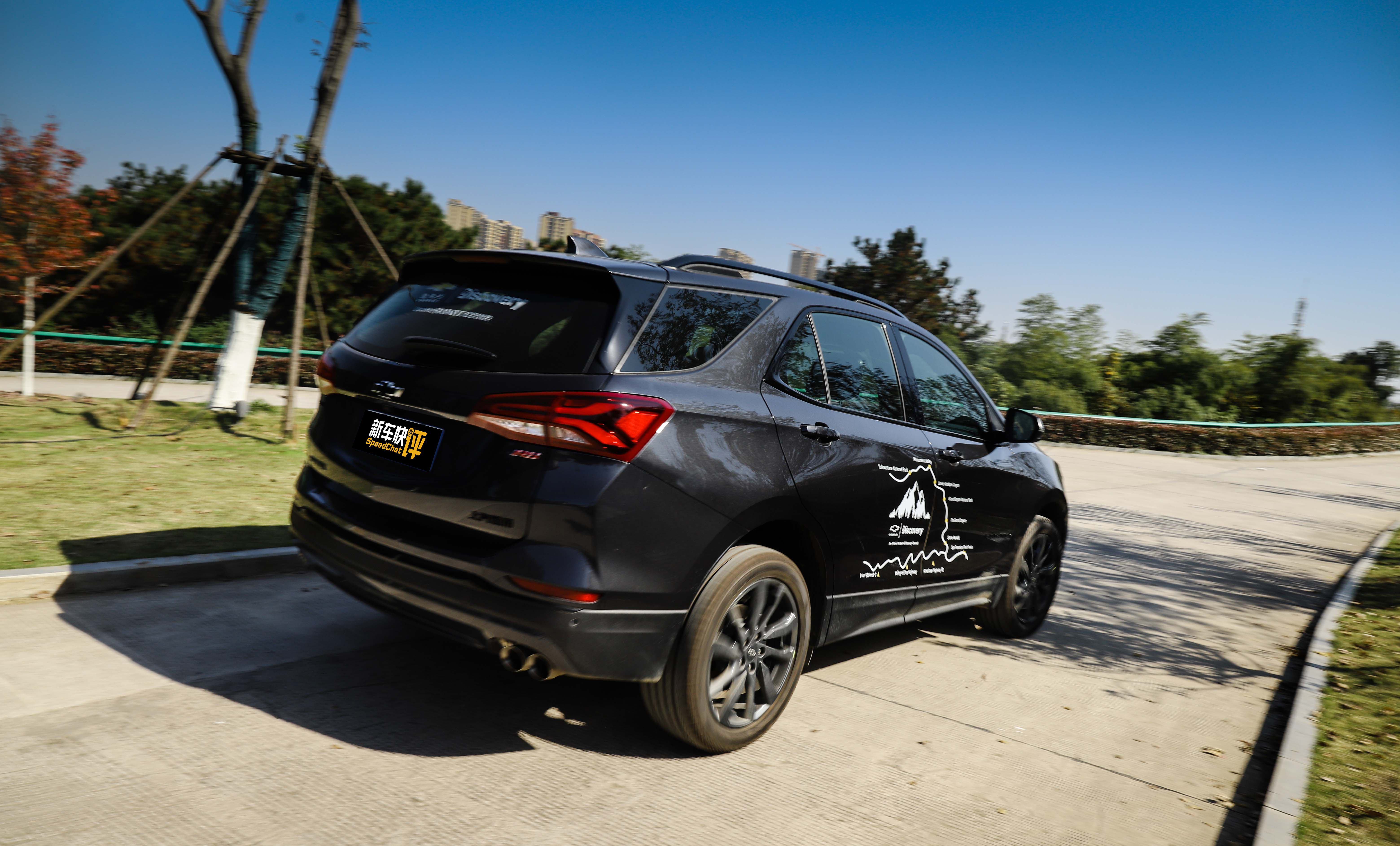 深度试驾雪佛兰探界者2.0t2023款,全面解析雪佛兰探界者配置差异