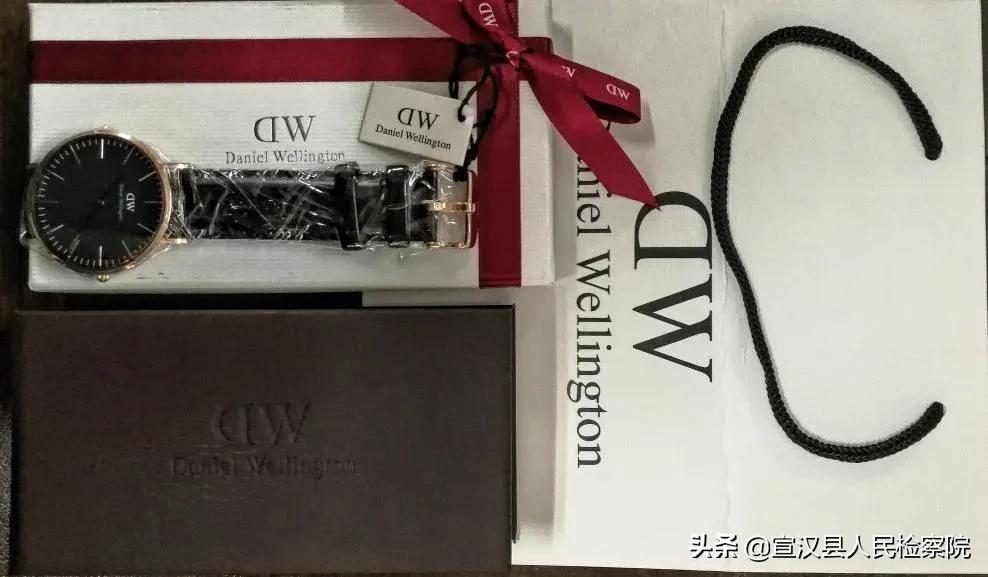 发一条朋友圈被罚了5000块,发了几条微信朋友圈共判赔80万元