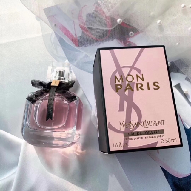 每个姑娘都应该拥有自己的香水,女人一定要有自己喜欢的专属香水