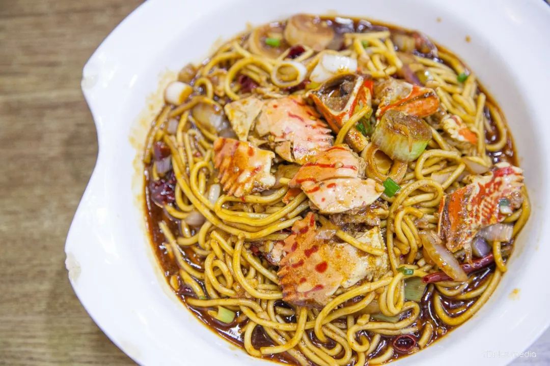 武汉人，等摘下口罩，我们一起去吃这50家店好吗？