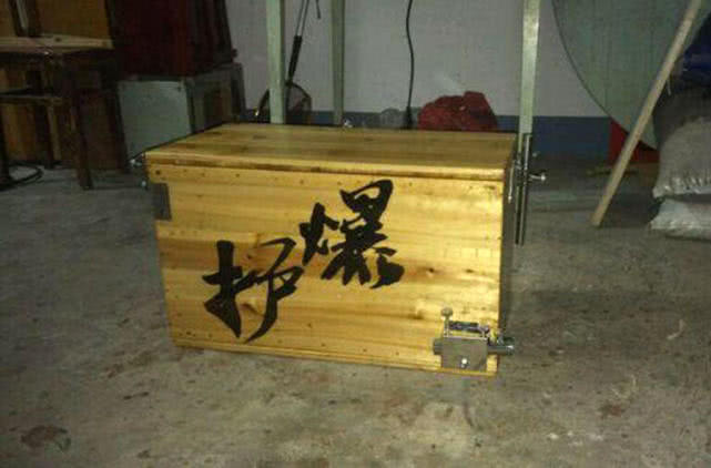 新手选择钓椅和钓箱哪个实用,到底是钓箱好还是钓椅好