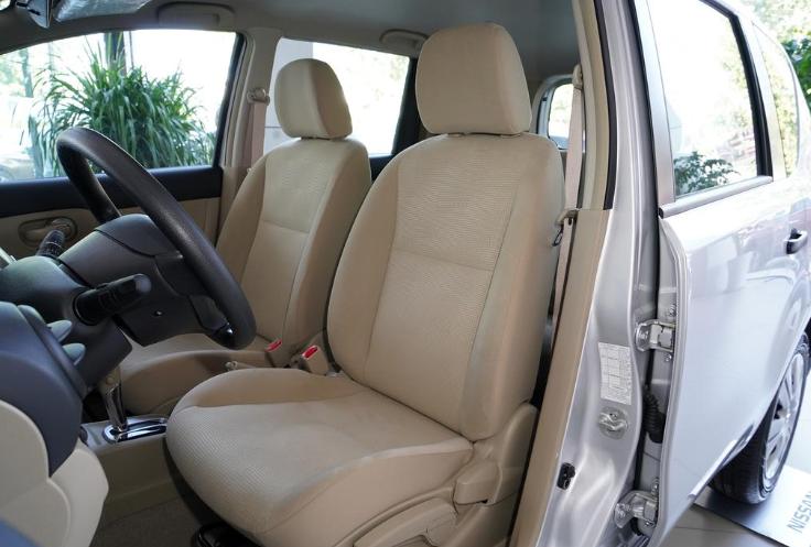 2018年日产骊威1.6手动挡,2015款骊威1.6cvt试驾