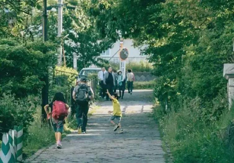 等一个人陪我旅游,等一个人陪我一起跨年