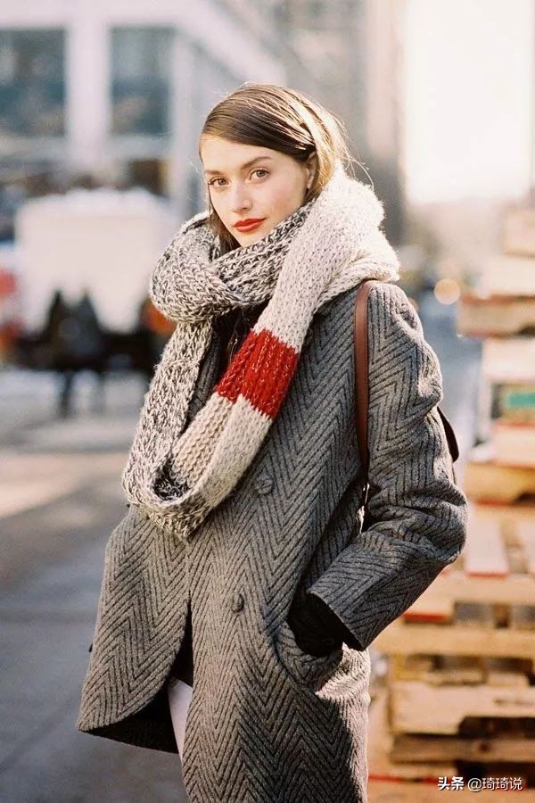 围巾的各种围法丝巾的系法,今年最新款的围巾系法