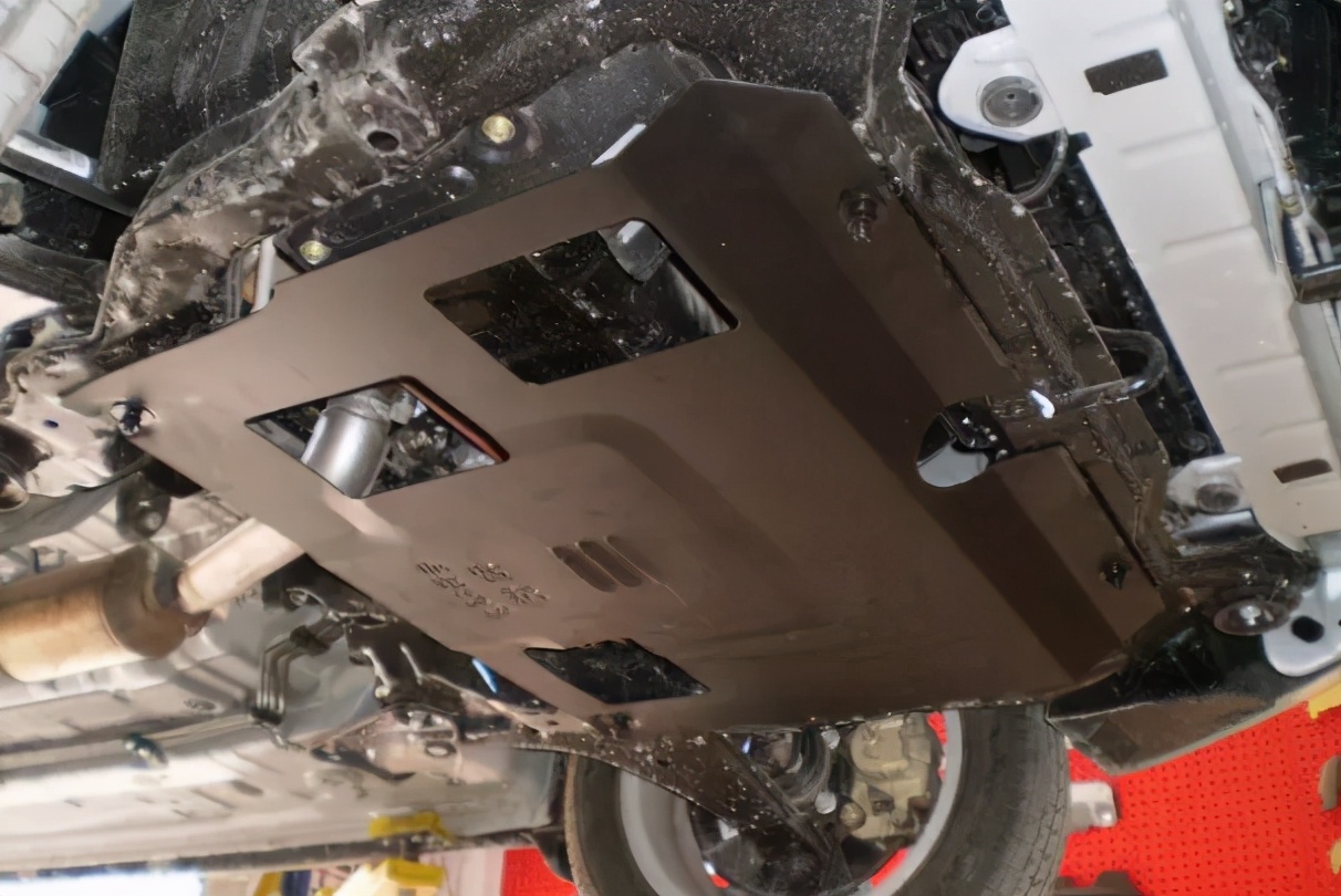 modely锰钢护板和碳钢护板的区别,汽车有没有必要装底盘护板