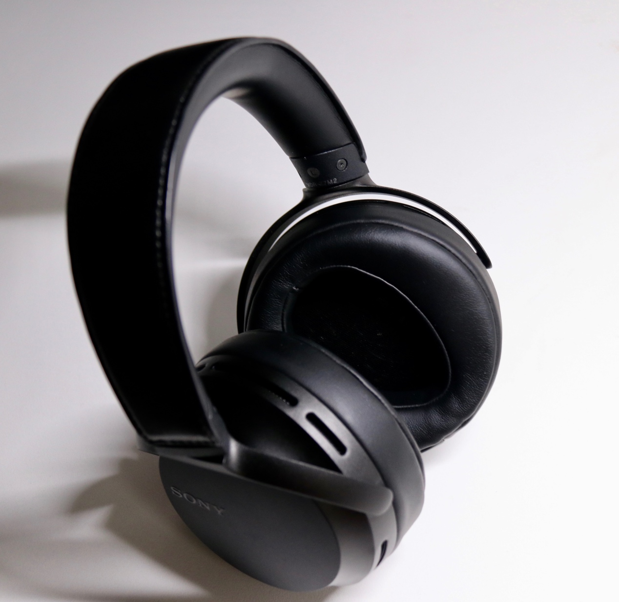 索尼mdrz7对比z7m2,索尼wh-1000xm5和mdr-z7m2