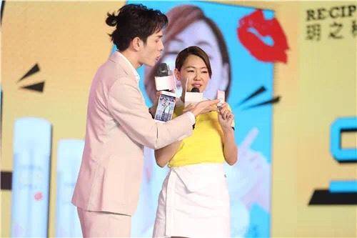 30分钟狂卖1个亿,三十分钟狂卖一亿视频