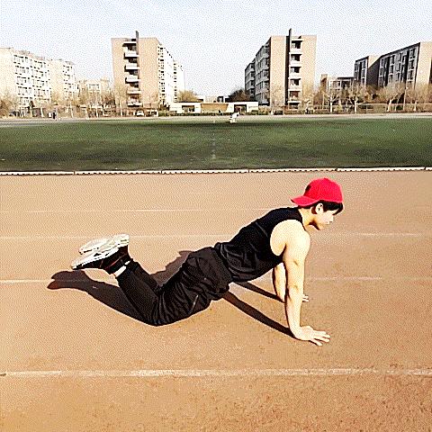 平板支撑怎么才能做的时间更长,怎么做平板支撑可以坚持更久