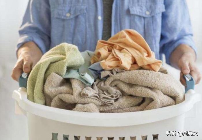 大红痘痘怎么快速消除后背,热天后背长痘痘的原因和解决方法