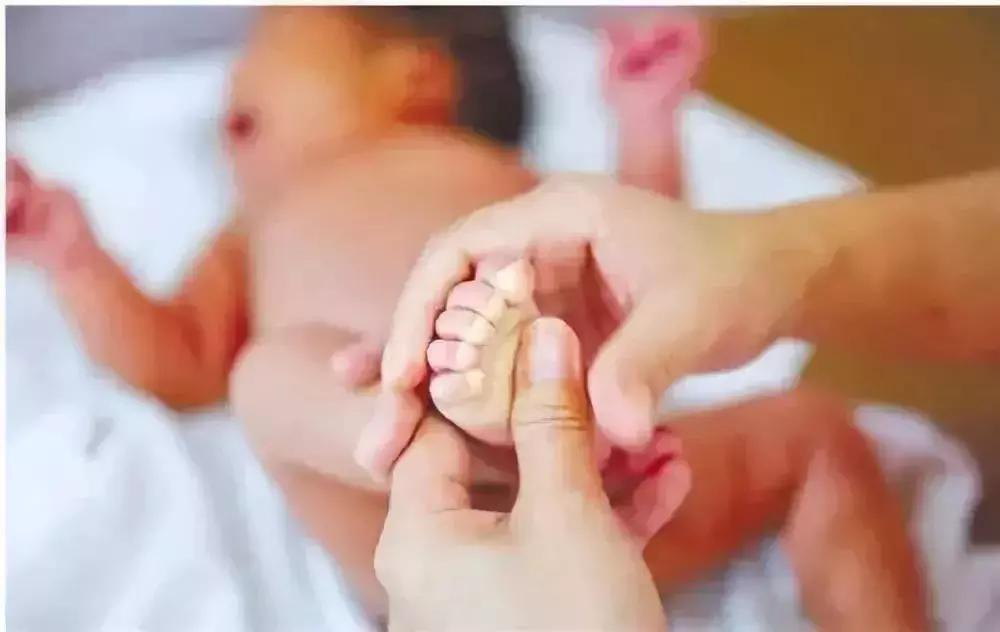 七天速成金牌月嫂含金量几成,优质月嫂费用标准是多少