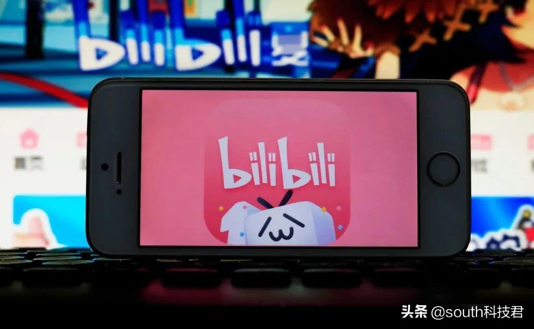 小米喂猫神器,小米轻羽吸尘器吸猫毛效果