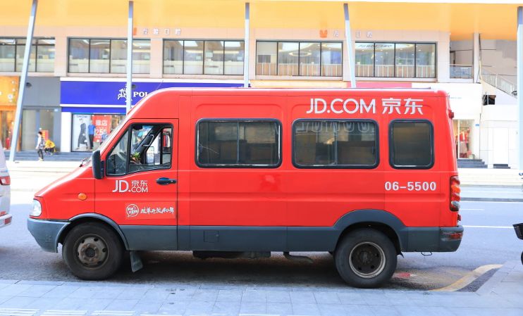 刘强东破纪录的视频,京东破万亿刘强东今日身价多少