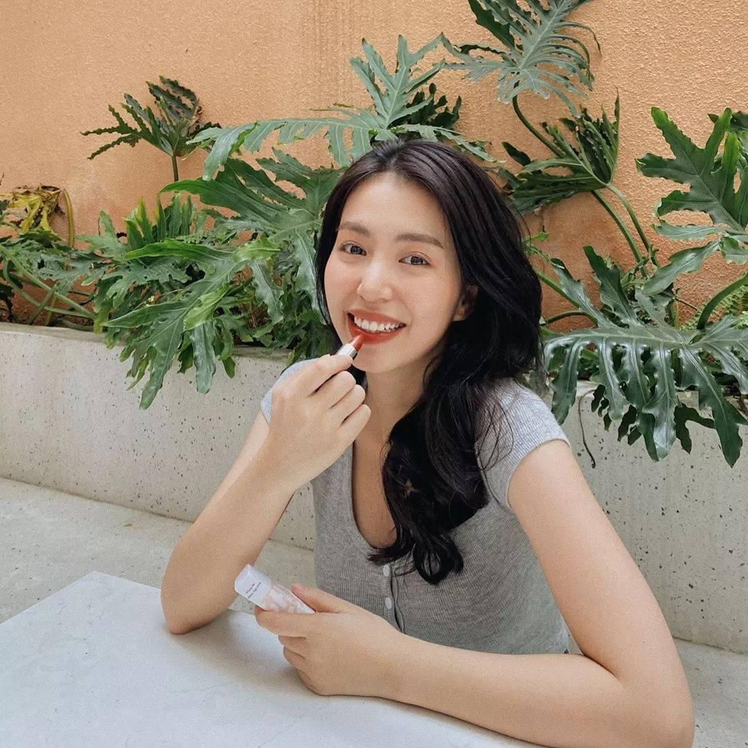 怎么在镜头下笑的好看,如何笑得更真实