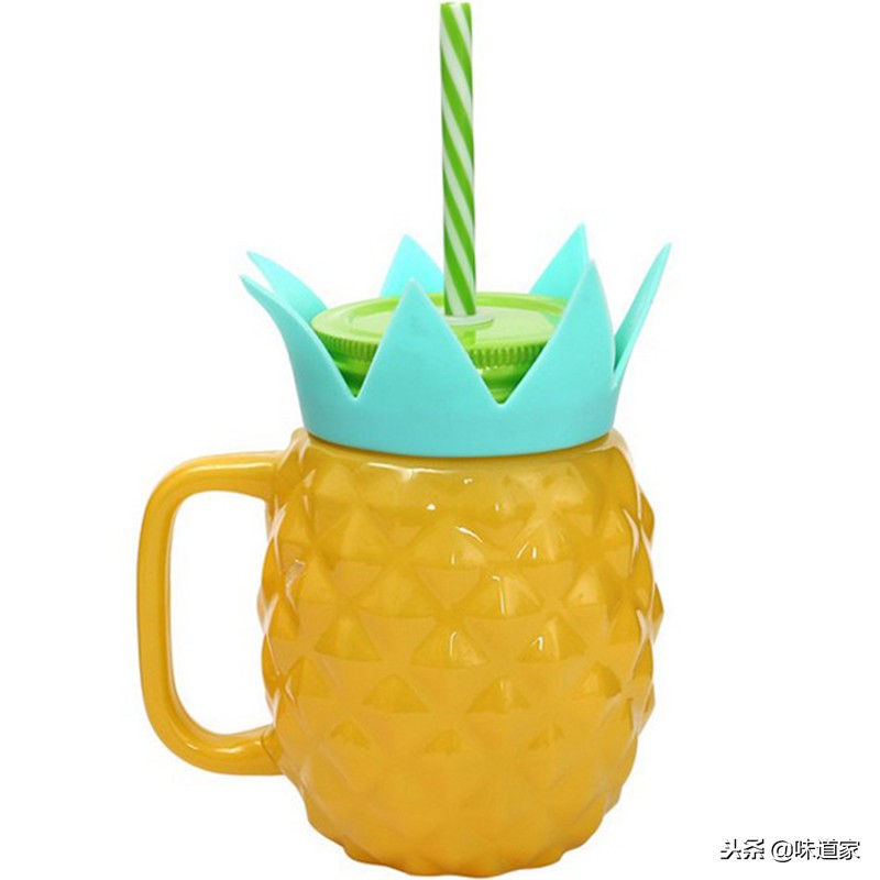 有了吸管勺子方便多了,有了吸管喜欢喝水