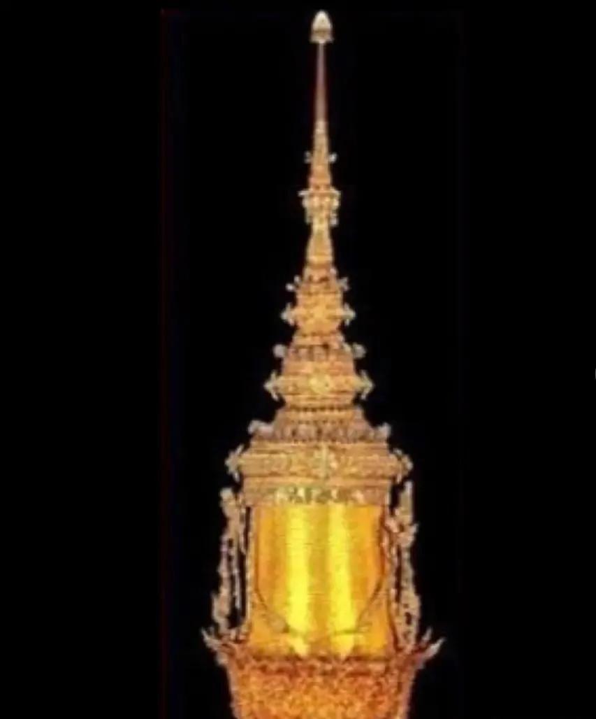 苏提达王后泰王玛哈,泰王玛哈送珠宝